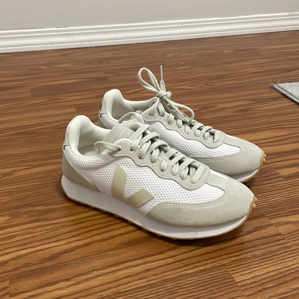 Veja Rio Bronco shoes